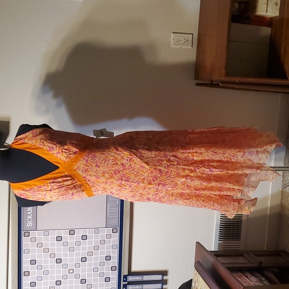 Silk Halter Dress; sz 8 - Picture 1 of 15